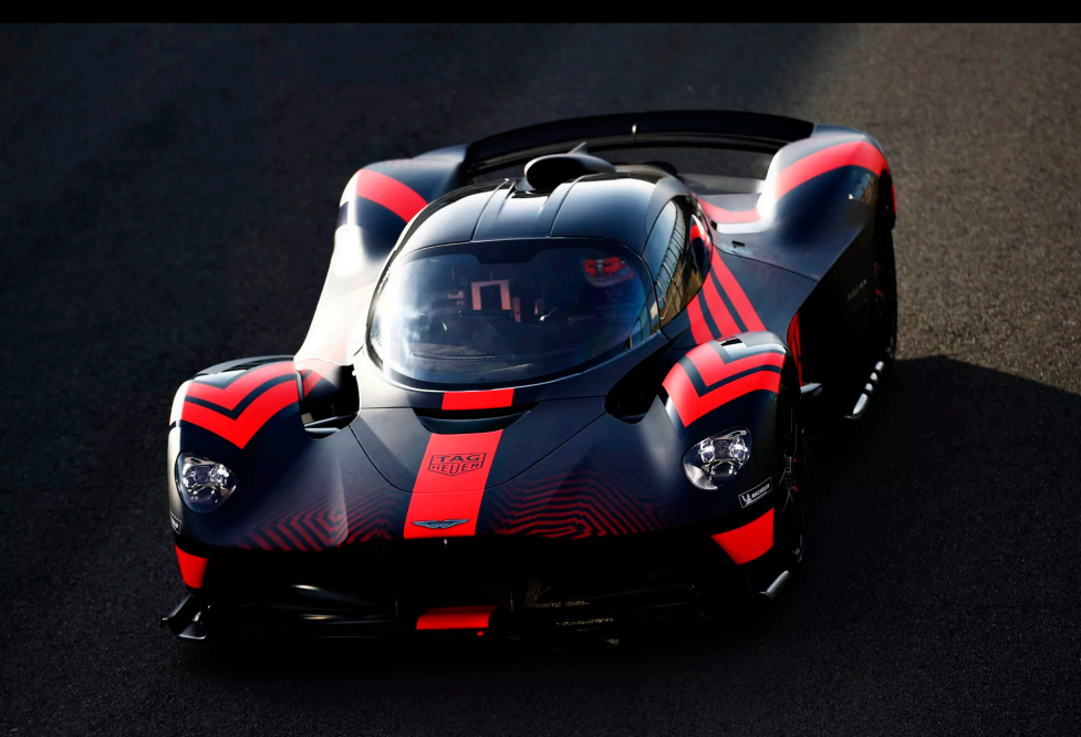 ASTON MARTIN VALKYRIE RED BULL